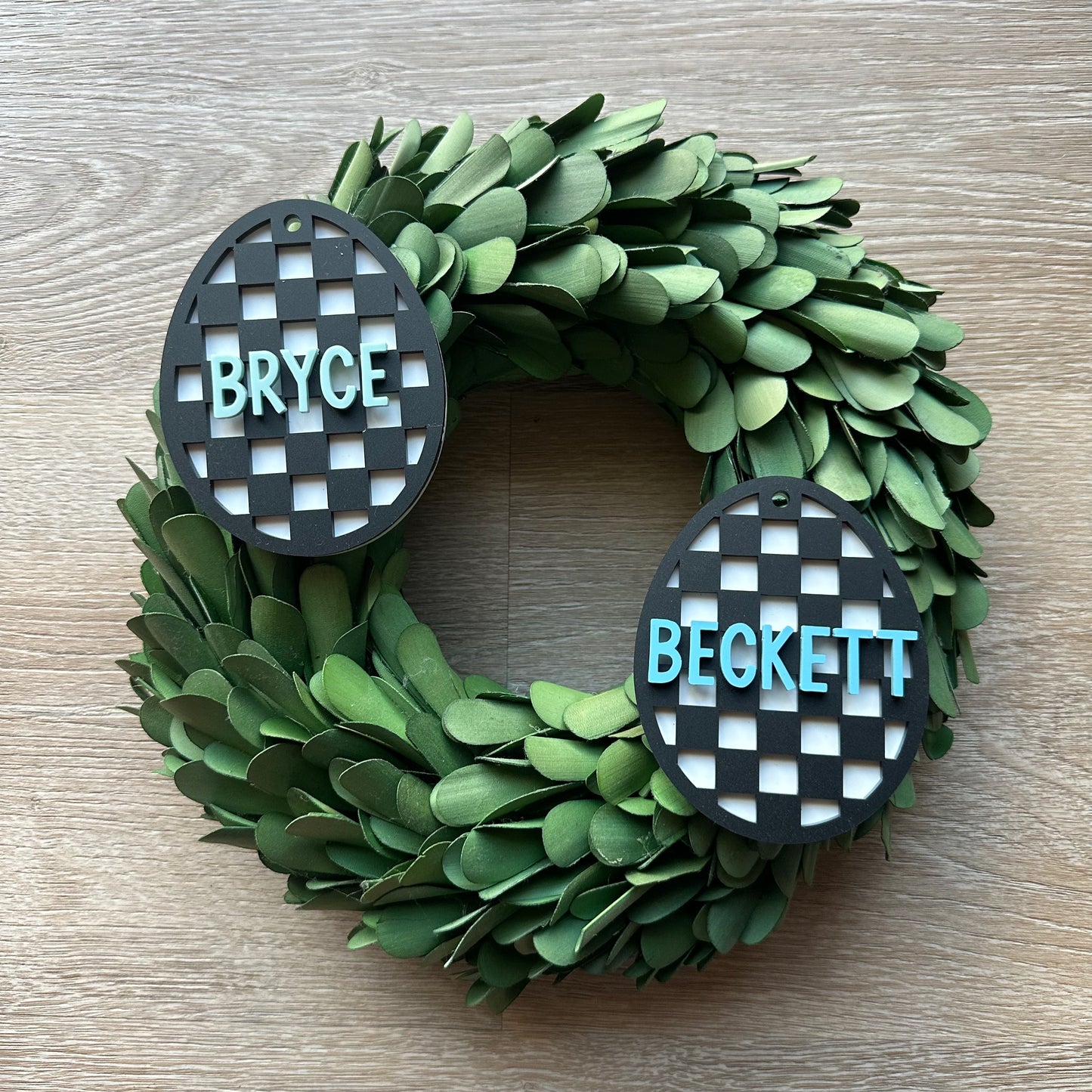 Checkered Egg Easter Tag